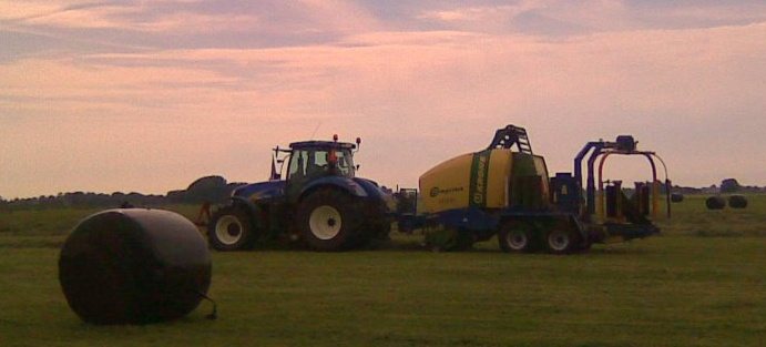 Hooi persen op het land